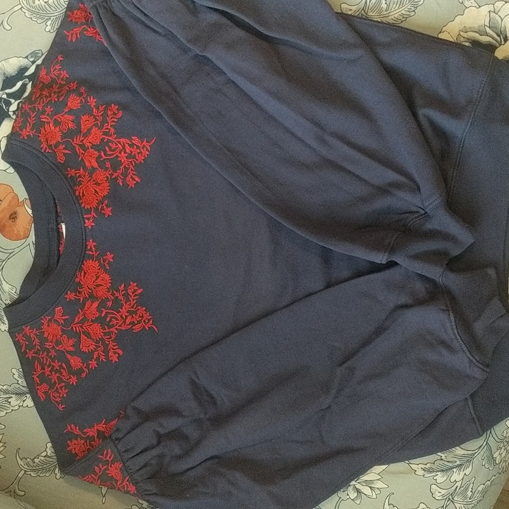 UO Floral Embroidered Pullover